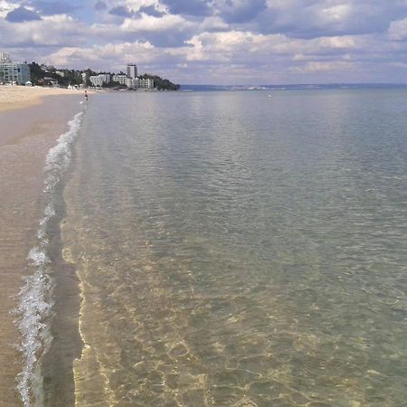 Magnolia Sea View Studio Golden Sands Luaran gambar